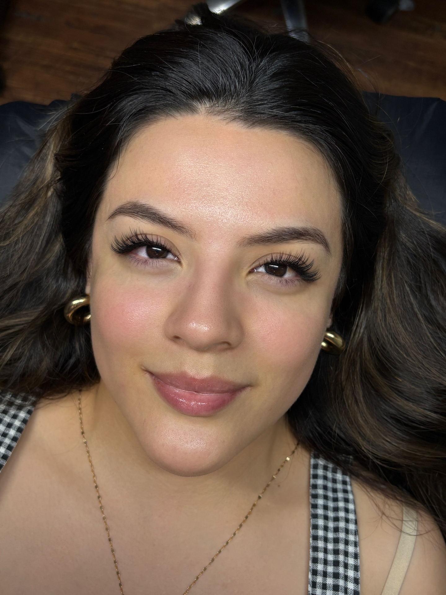 Client portrait — wispy hybrid lash set