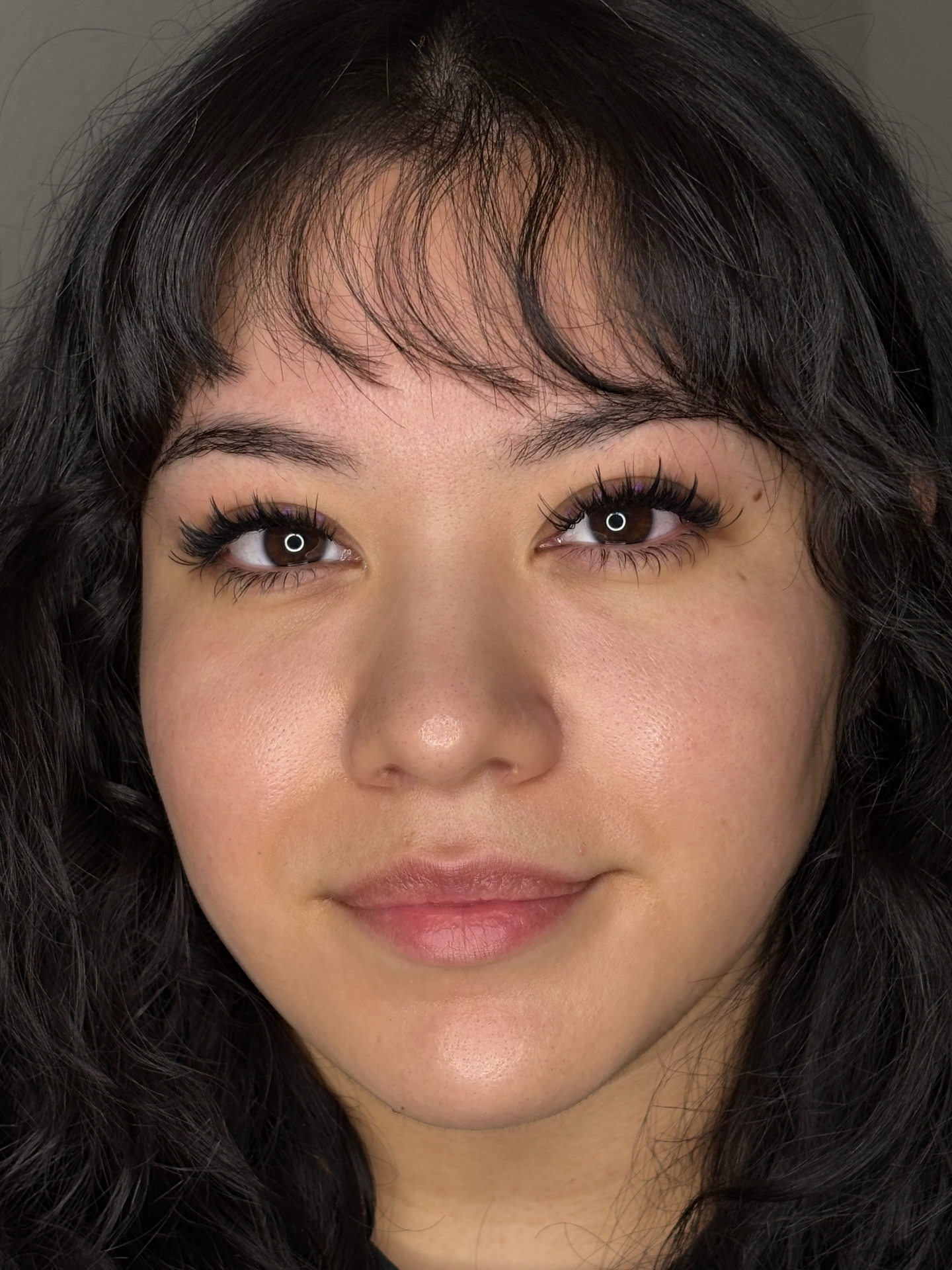 Client portrait — hybrid lash set